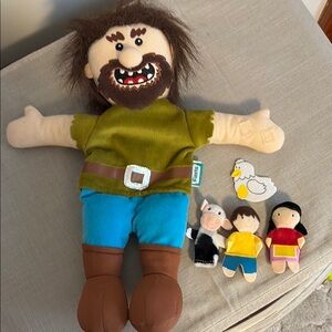 Fiesta Crafts Jack & The Beanstalk Hand and Finger Puppet Set Green and Blue